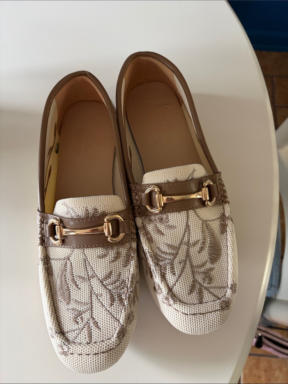 SHEIN Cream and Brown Floral-Embroidered Loafers with Gold Hardware